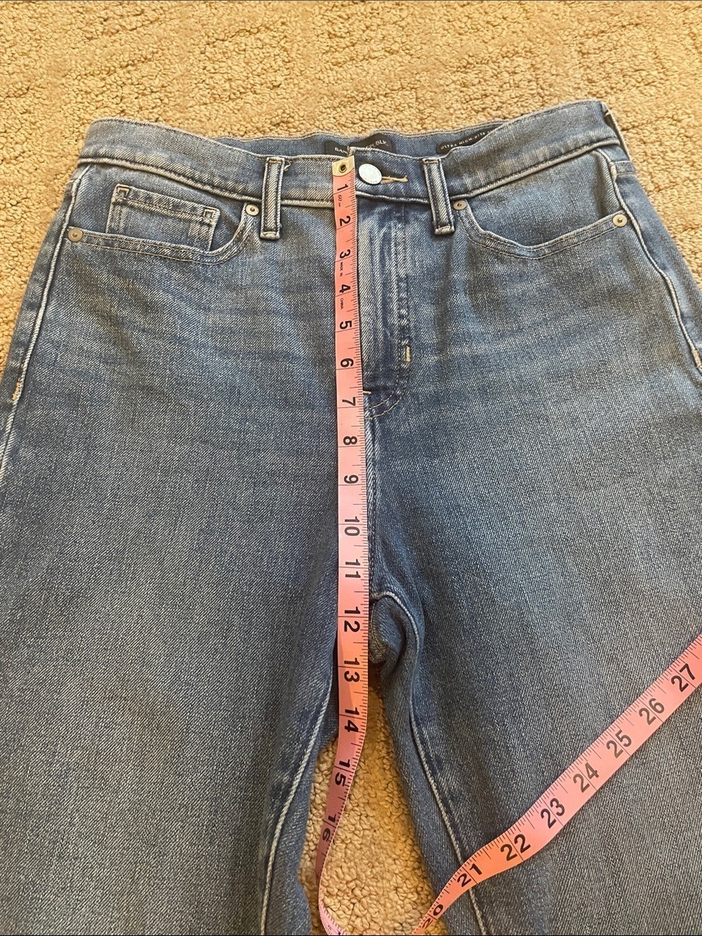 Banana Republic Women's Straight-Leg Jeans in Medium Blue - Picture 4 of 5